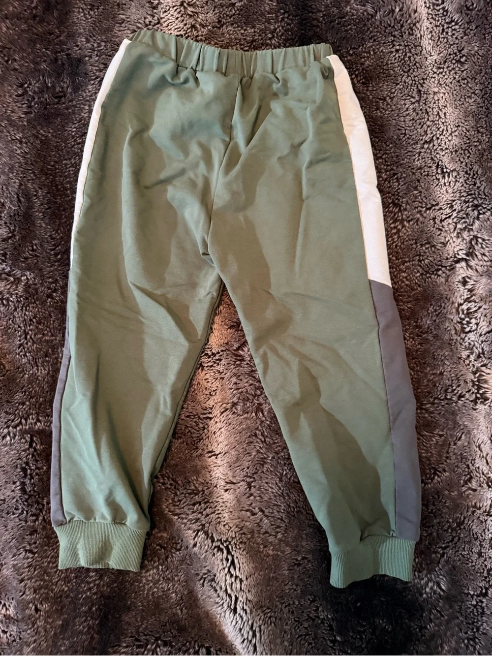 Kids Olive & Gray Two-Piece Sweat Set